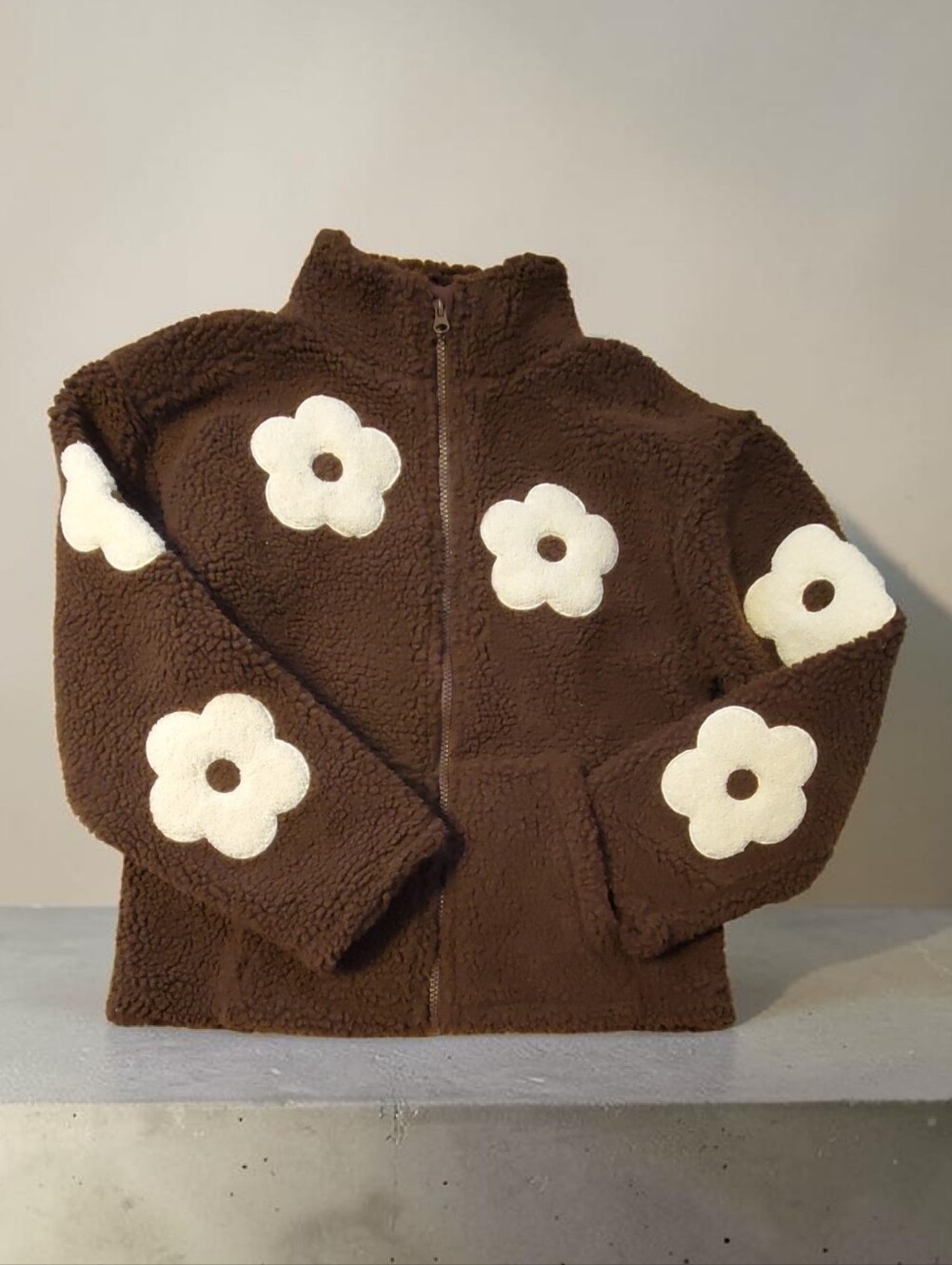 Birch & Stone Girls Brown Teddy Sherpa Zip Jacket with White Daisy.Sz 10/12.